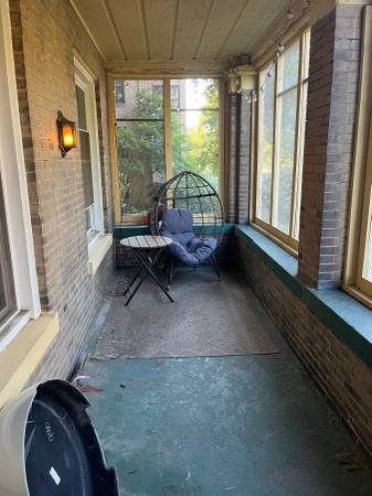 $1,225 / 2br - 160ft2 - Searching Roommate for a big house In Rogers Park (Rogers Park)63899121611394123