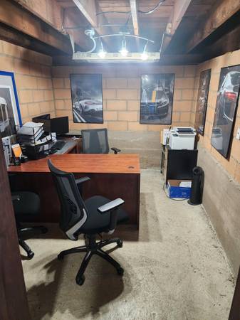 $4,950 Auto Dealership for RENT PRIME SW BARBUR BLVD on CORNER LOCATION (SW BARBUR BLVD and 19th Portland OR 97219)63831534873603122