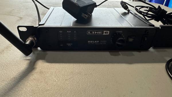 Line 6 Relay G55 Wireless Guitar System 1