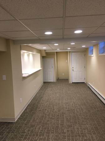 $1,250 / 600ft2 - Needham  High Visibility office or retail space- $1250.00 (Needham)63655220305795121