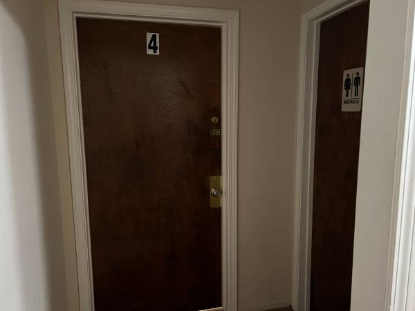 $1,300 / 300ft2 - Office unit (Daly City)64209000348162122