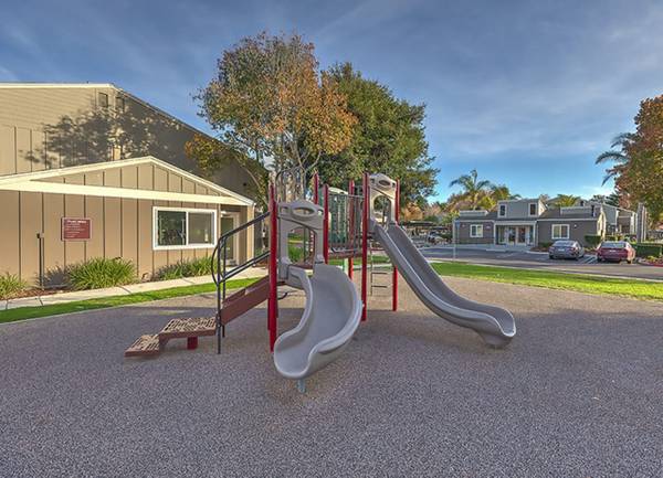 $1,905 / 1br - 644ft2 - Large Closets, On-site Maintenance, Gas Range (401 W. Pine Ave, Lompoc, CA)63663888642819121