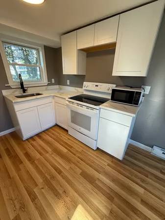 $1,200 / 1br - 600ft2 - **Beatiful 1 Bedroom 1 Bath Apartment // Located in Conimicut Village* (Warwick)64002829872514124
