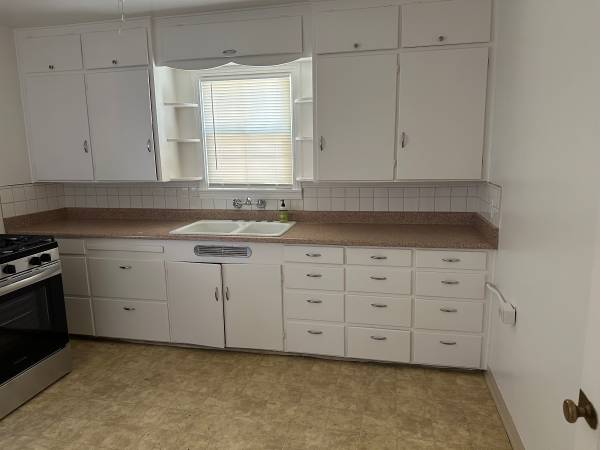 $2,000 / 2br - 960ft2 - Must be 55 or Older, 2 bed, 1bath house for rent (Ceres)63762983202561120