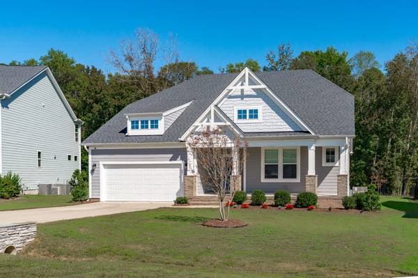 $724,000 / 4br - 3292ft2 - Craftsman Style Home on a Large Level Lot (Willow Spring)64204222940674120