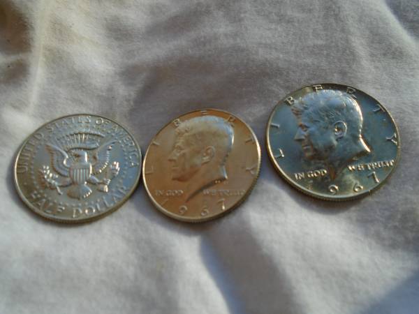Three mint 1967 Kennedy Silver ( US40)  half dollars 1