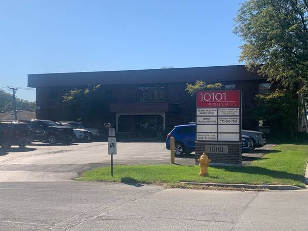 $2,200 / 1000ft2 - 1000sqft Main Level Office w Reception Area in Professional Building (Palos Hills)63898860546178121
