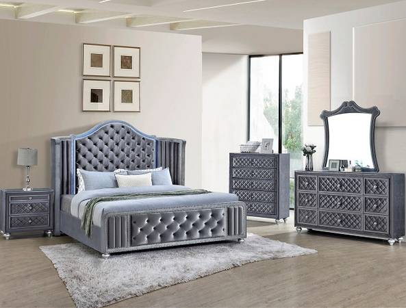 Cameo 6 Piece Bedroom Suite in Gray Finish by Crown Mark - CM-B2150 1