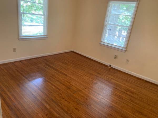 $1100.00 / 3br - 1200ft2 - RANCHO DE LADRILLO CON COBERTIZO PARA COCHE EN ZONA TRANQUILA63663837252227124