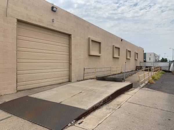 $7,320 / 6100ft2 - OSBORN AND 35TH AVE - WAREHOUSE W/ PRIVATE YARD & TRUCK WELL (Airhaven Industrial District- 35th Ave & Osborn)64024822497923124