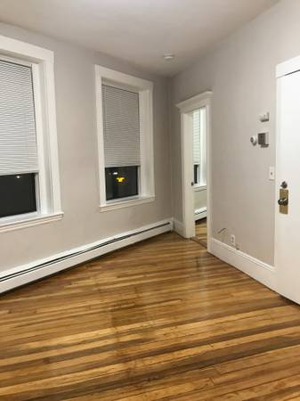 $1,850 / 1br - Lynn 1 Bed/1 Bath Apartment | Near Lynn T Stop63810113432193121