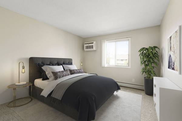 $1,349 / 1br - 776ft2 - 1bd 1ba, Located in St Paul, Courtyard views (St Paul)64048422770051124