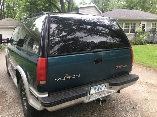 1993 Yukon 2 puertas $2000 firme - $2,000 (Ross)63618761691523121