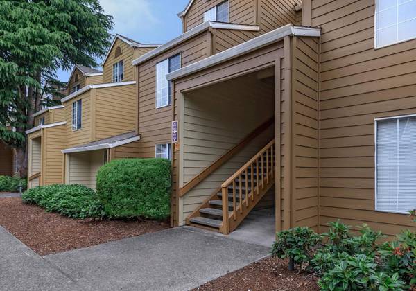 $1,895 / 2br - Tigard 2B + Wooded, Park-Like | Tons of Extra Storage, Pet Friendly (Tigard)63914852939779123