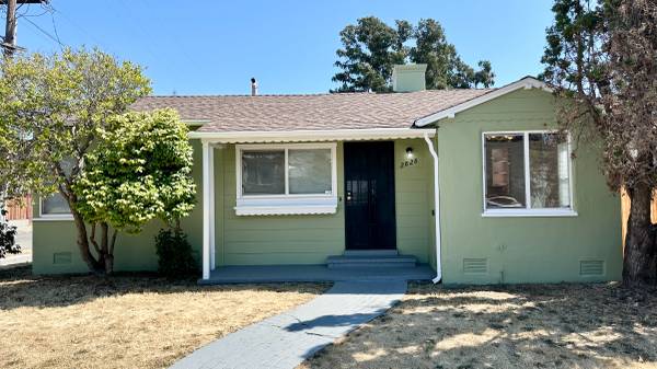$3,000 / 2br - 1000ft2 - Restored 2BD/1BA home in Maxwell Park-garage, fireplace, w/d, pets ok! (oakland east)64000749036035120