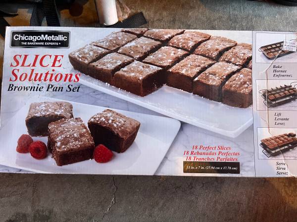 Brownie Pan - NEW - 11"x7" 1