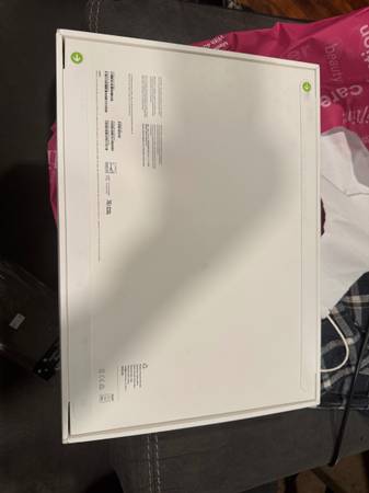 Apple M3 Pro . Last minute Christmas Present ! 1