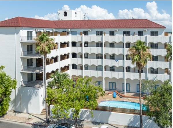 $799 / 304ft2 - North Water Apartments - $799 Studio - Only $99 to Apply (Corpus Christi)64036540720129123