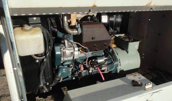 8KW Enclosed Diesel Generator On Trailer Light Tower 1