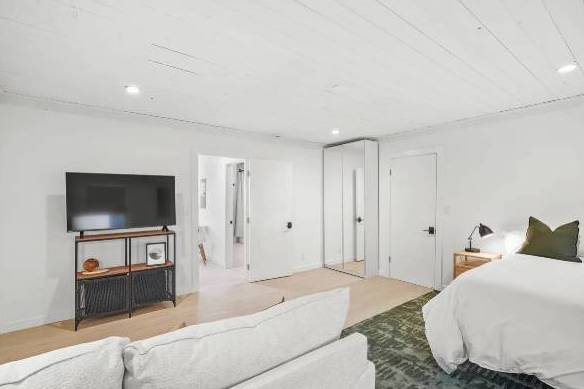 $1,055 / 1br - Private Studio for Rent in Ocean Park63701035089283123