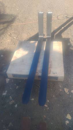 5 foot Forklift Forks 1