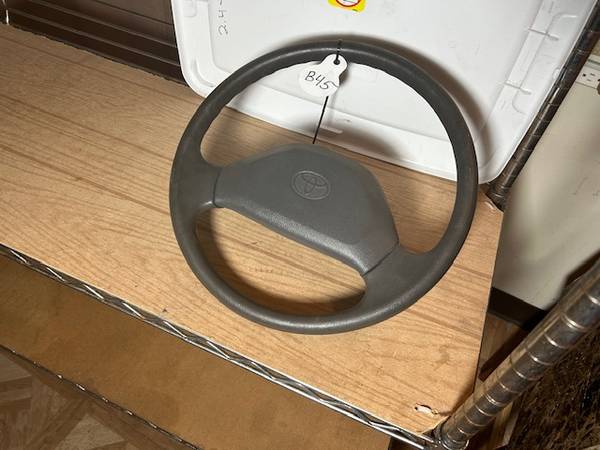 1993 toyota pickup steering wheel 1
