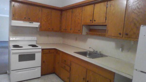 $1,500 / 2br - LARGE ROOMS WDHK CLOSETS NEW FLOOR and RUGS, READY TODAY (Catasauqua)64010161230851121