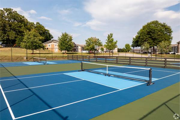 $1,449 / 2br - 1000ft2 - 🌟Hermoso apartamento de 2 habitaciones y 1 baño ¡SOLO $1449 HOY!! 🌟 (Knoxville, TN)63815667361667122