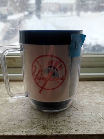 Vintage 1983 Arnold bread New York Yankees photo mug 1