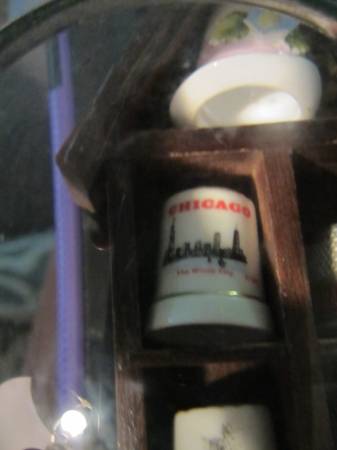 Vintage Barn Shaped Wood Display for Beautiful Thimbles come FULL - $20 (Knoxville)62943200673923123