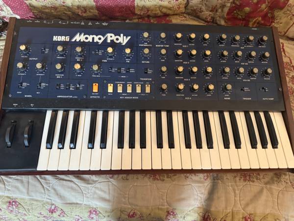 KORG MONO POLY 1