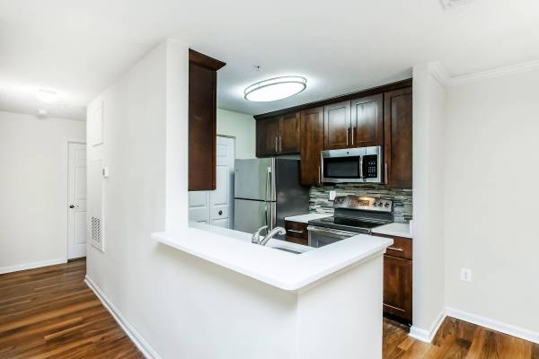 $2,397 / 2hab - 1001ft2 - Lavavajillas, Puertas de Armario con Espejo, 2 HD (20300 River Ridge Terrace, Ashburn, VA)63843420886913123