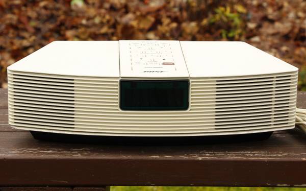 BOSE WAVE AWR1-1W AM/FM RADIO - $85 (Bellevue)63438292535169122