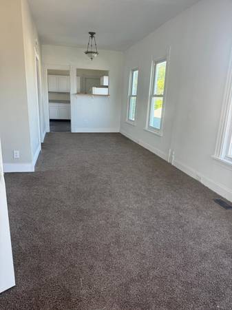 $1400.00 / 3br - 974ft2 - Great 3 bed apartment next to St. Joseph's63982835713027120