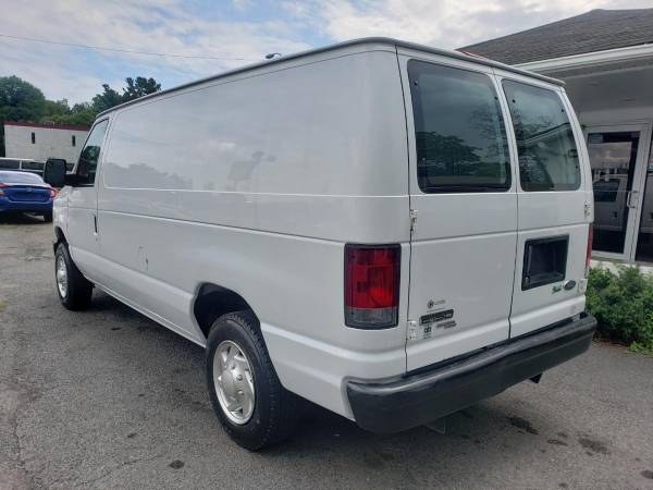 2012 Ford Econoline E-150 COMPLIMENTARY 3 MONTH WARRANTY! - $8,500 (+ AUTO BANK II - GOOD/BAD/NO CREDIT OKAY!)63481862746241124