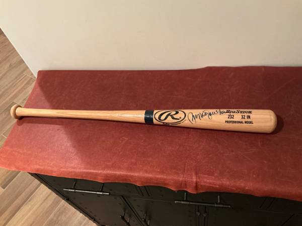 Ryne Sandberg signed baseball bat 1