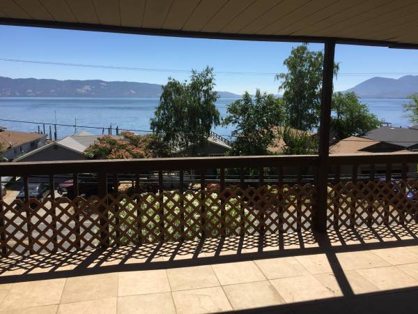 $2,500 / 3br - 1600ft2 - Beautiful 3 Bed 2 Bath - huge deck and amazing lake views in Lakeport (lake county)63667872391427121