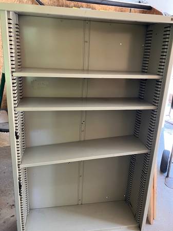 Metal shelving unit 1