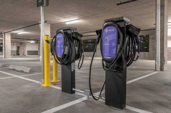 $2,115 / 1hab - 802ft2 - Vistas, áreas de estar de concepto abierto, instalaciones para lavado y cuidado de mascotas (Vancouver)63672636667139121