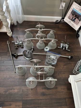 Faucets Lights towel bar and toilet paper holders one adjustable showr 1