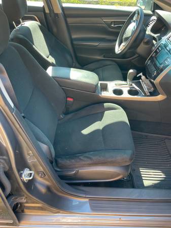 2015 Nissan Altima Edición Especial 100% servicio en concesionario - $7,950 (Vancouver)63616094601089124