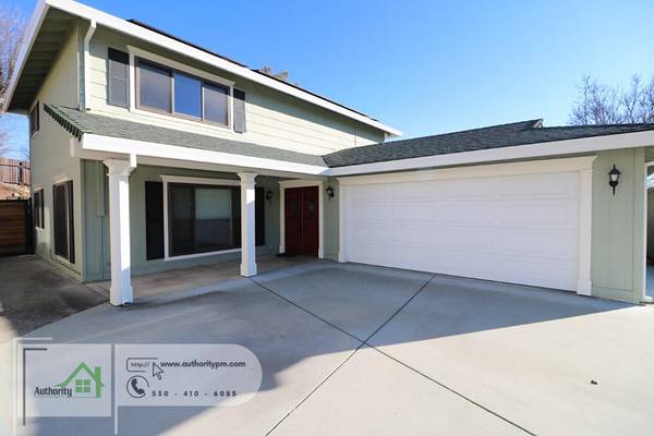 $2,650 / 4br - 2114ft2 - 251 Kamp Way - Solar Panels, Washer, Dryer, Refrigerator, Small Dog OK (Redding)63175258996483122