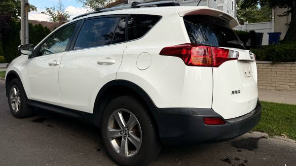 2015 TOYOTA RAV4 AWD XLE - $7,299 (Flushing)63654712964739123