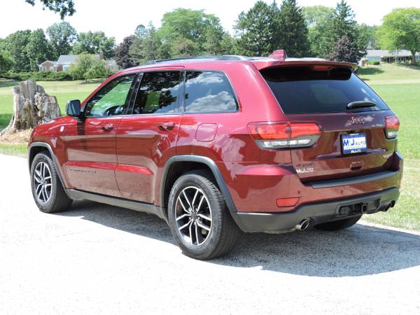 2020 Jeep Grand Cherokee Trailhawk 4x4 - $24,997 (MJ Auto Hartford)63613818250627124