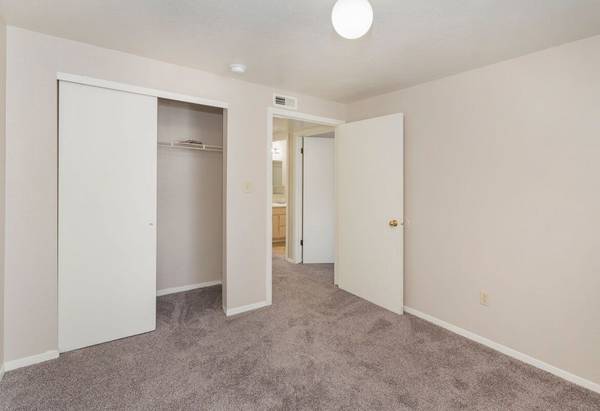 $1,385 / 3br - 1117ft2 - Ubicado en Colorado Springs, Gestión en el lugar, 3 habitaciones63686939950209120