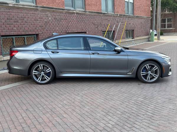 2018 BMW M760i xDrive AWD 4dr Sedan. ¡601HP V-12! SIN ACCIDENTES! 2 PROPIETARIOS - $29,995 (WICHITA KS)63612053367939123