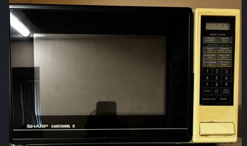 Sharp Carousel Microwave Oven 1