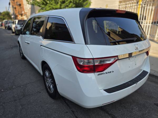 2011 Honda Odyssey Ex-L - $7,700 (Ciudad de Long Island)63441360756481123