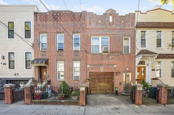 $1,999,999 / 6br - 3640ft2 - Brick 3 Family Gem on Oversized 4,000 SF Lot in Prime Bushwick! (Bushwick)64033800354690120