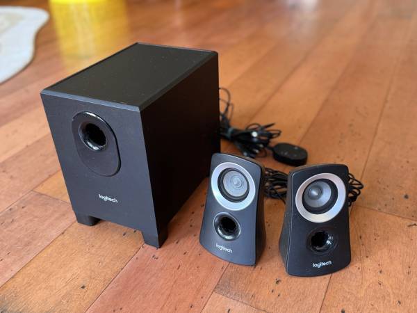 Logitech Z313 Speaker System - $30 (Marina del Rey)63471467485571120